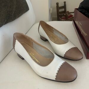 Vintage Ferragamo ballet flats